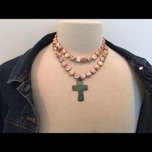 2 Freshwater pearl necklaces.
